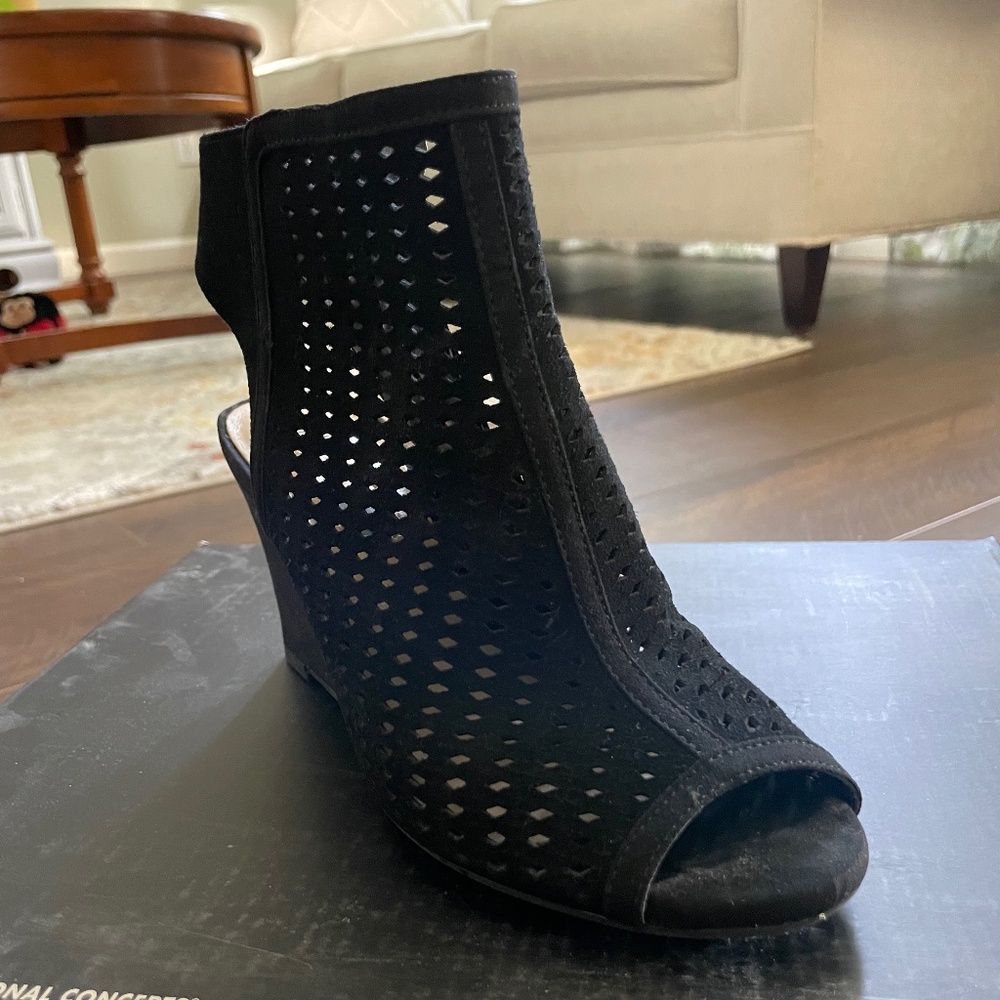 I*N*C Black suede wedges